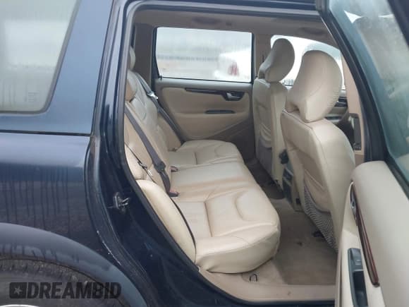 ✅ 2001 Volvo V70 • VIN: YV1SZ58D111029824 • Лот: 42869928. Опубликован ранее на IAAI с пробегом 182 707 миль. Бесплатный доступ к архиву аукционных продаж из США и подробный отчёт об истории автомобиля на DreamBid. Изображение 8.