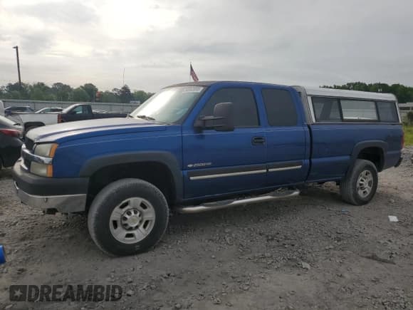 ✅ 2003 Chevrolet Silverado 2500HD LS • VIN: 1GCHC29U83E219503 • Lot: 54062855. Listed on Copart with 202,447 mi. Free auction sales archive from the USA and detailed vehicle history report at DreamBid. Image 1.