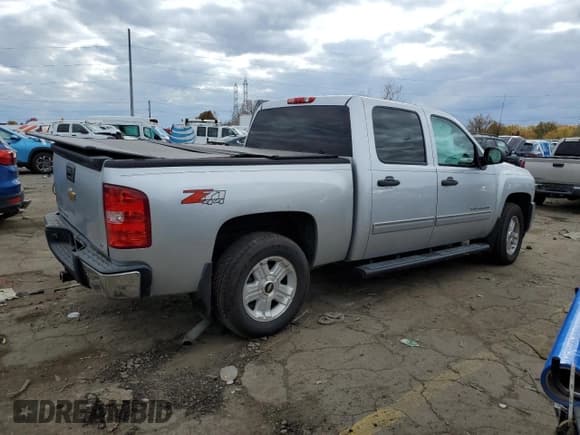 ✅ 2013 Chevrolet Silverado 1500 LT • VIN: 3GCPKSE70DG365225 • Lot: 90559485. Listed on Copart with 170,574 mi. Free auction sales archive from the USA and detailed vehicle history report at DreamBid. Image 3.