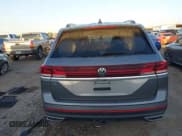 ✅ 2024 Volkswagen Atlas SE • VIN: 1V2WR2CA9RC550260 • Lot: 43268897. Listed on IAAI with 30,052 mi. Free auction sales archive from the USA and detailed vehicle history report at DreamBid. Image 16.