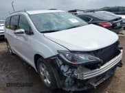 ✅ 2018 Chrysler Pacifica Hybrid Limited • VIN: 2C4RC1N7XJR293567 • Lot: 42113880. Listed on IAAI with 59,199 mi. Free auction sales archive from the USA and detailed vehicle history report at DreamBid. Image 18.