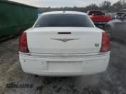 ✅ 2010 Chrysler 300 S • VIN: 2C3CA9CT5AH255944 • Lot: 73340114. Wystawiony na Copart z przebiegiem 244 520 mil. Bezpłatny archiwum sprzedaży aukcyjnych z USA i szczegółowy raport historii pojazdu na DreamBid. Zdjęcie 6.