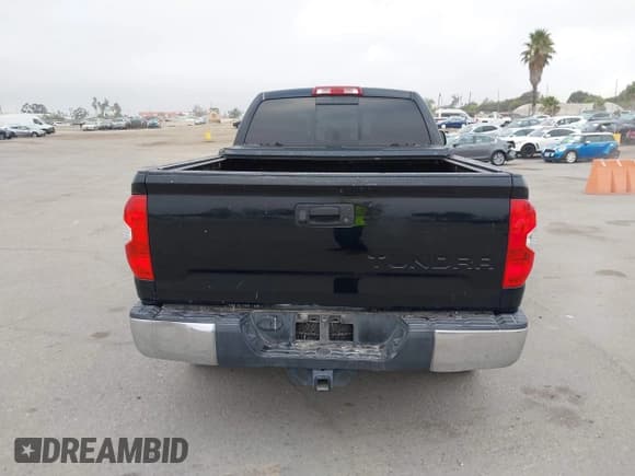 ✅ 2014 Toyota Tundra SR5 • VIN: 5TFUY5F18EX393994 • Lot: 43363740. Listed on IAAI with 176,227 mi. Free auction sales archive from the USA and detailed vehicle history report at DreamBid. Image 16.
