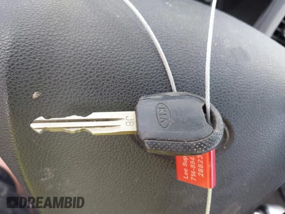 ✅ 2007 Kia Rio SX • VIN: KNADE163276286545 • Lot: 38629043. Wystawiony na IAAI z przebiegiem 190 238 mil. Bezpłatny archiwum sprzedaży aukcyjnych z USA i szczegółowy raport historii pojazdu na DreamBid. Zdjęcie 11.