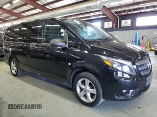 ✅ 2018 Mercedes-Benz Metris Passenger • VIN: WD4PG2EE3J3352165 • Lot: 70827553. Wystawiony na Copart z przebiegiem 132 947 mil. Bezpłatny archiwum sprzedaży aukcyjnych z USA i szczegółowy raport historii pojazdu na DreamBid. Zdjęcie 4.