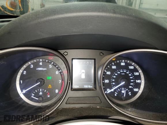 ✅ 2018 Hyundai Santa Fe 2.4L • VIN: 5NMZTDLBXJH099107 • Лот: 70177473. Опубликован ранее на Copart с пробегом 70 516 миль. Бесплатный доступ к архиву аукционных продаж из США и подробный отчёт об истории автомобиля на DreamBid. Изображение 9.