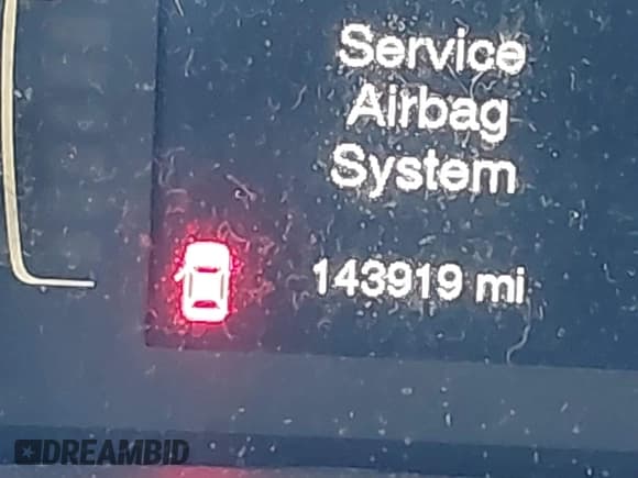 ✅ 2015 Jeep Cherokee Latitude • VIN: 1C4PJMCB1FW756538 • Lot: 41530671. Listed on IAAI with 143,919 mi. Free auction sales archive from the USA and detailed vehicle history report at DreamBid. Image 15.