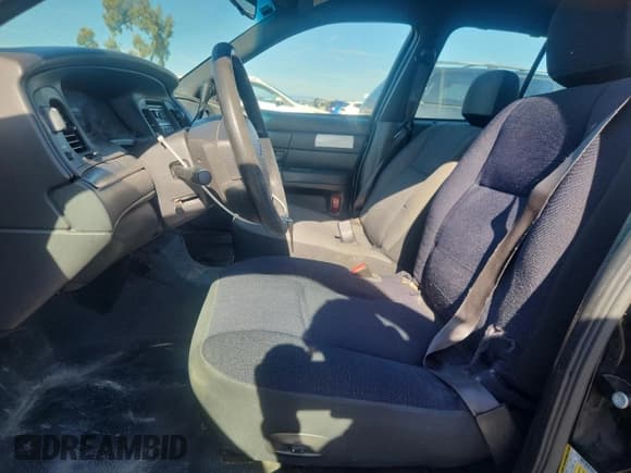 ✅ 2007 Ford Police Interceptor • VIN: 2FAFP71W07X138219 • Лот: 92357565. Опубликован ранее на Copart с пробегом 132 073 миль. Бесплатный доступ к архиву аукционных продаж из США и подробный отчёт об истории автомобиля на DreamBid. Изображение 7.