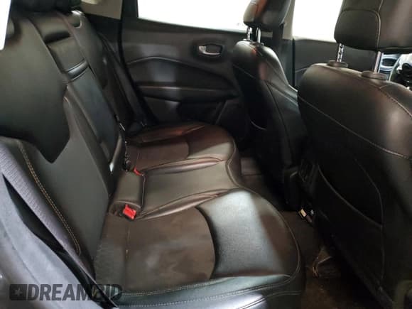 ✅ 2019 Jeep Compass Latitude • VIN: 3C4NJDBB9KT703711 • Lot: 91989915. Listed on Copart with 131,809 mi. Free auction sales archive from the USA and detailed vehicle history report at DreamBid. Image 10.