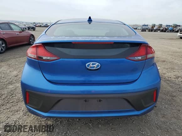 ✅ 2018 Hyundai Ioniq Blue • VIN: KMHC65LC6JU097757 • Лот: 82177064. Размещён на Copart с пробегом 140 361 миль миль. Получите бесплатный доступ к архиву аукционных продаж из США и посмотрите подробный отчёт об истории автомобиля на DreamBid. Изображение 6.