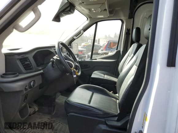 ✅ 2021 Ford Transit Cargo • VIN: 1FTBR1C88MKB00153 • Лот: 41636224. Опубликован ранее на Copart с пробегом 21 072 миль. Бесплатный доступ к архиву аукционных продаж из США и подробный отчёт об истории автомобиля на DreamBid. Изображение 7.