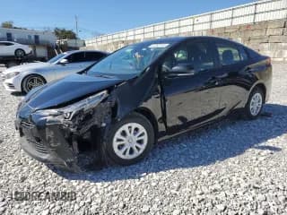 ✅ 2019 Toyota Prius LE • VIN: JTDKARFU4K3081901 • Lot: 87280145. Listed on Copart with 42,026 mi. Free auction sales archive from the USA and detailed vehicle history report at DreamBid. Image 1.