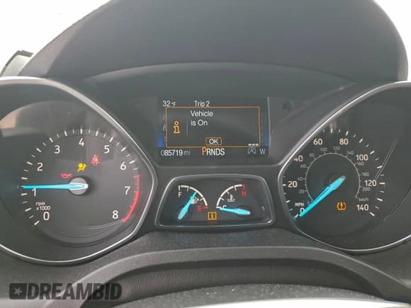 ✅ 2019 Ford Escape SE • VIN: 1FMCU9GD1KUB51645 • Лот: 95333675. Опубликован ранее на Copart с пробегом 85 719 миль. Бесплатный доступ к архиву аукционных продаж из США и подробный отчёт об истории автомобиля на DreamBid. Изображение 9.