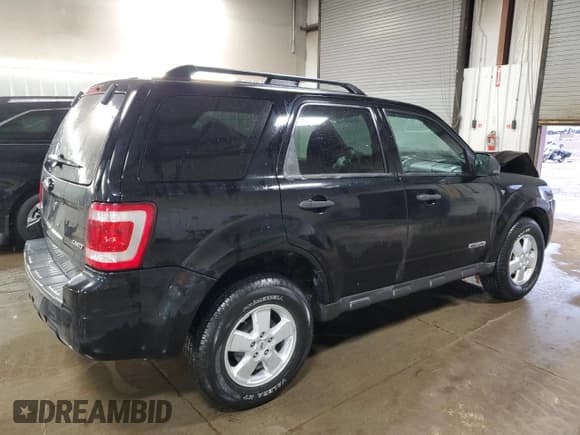 ✅ 2008 Ford Escape XLT • VIN: 1FMCU931X8KC83657 • Lot: 93365735. Listed on Copart with 32,189 mi. Free auction sales archive from the USA and detailed vehicle history report at DreamBid. Image 3.