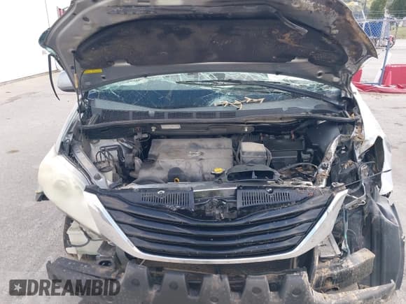 ✅ 2011 Toyota Sienna LE • VIN: 5TDKK3DC1BS138106 • Lot: 43308460. Listed on IAAI with 141,832 mi. Free auction sales archive from the USA and detailed vehicle history report at DreamBid. Image 10.