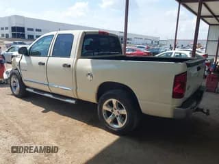 ✅ 2008 Dodge 1500 SLT • VIN: 1D7HA18278J163199 • Lot: 43242326. Wystawiony na IAAI z przebiegiem 145 350 mil. Bezpłatny archiwum sprzedaży aukcyjnych z USA i szczegółowy raport historii pojazdu na DreamBid. Zdjęcie 3.