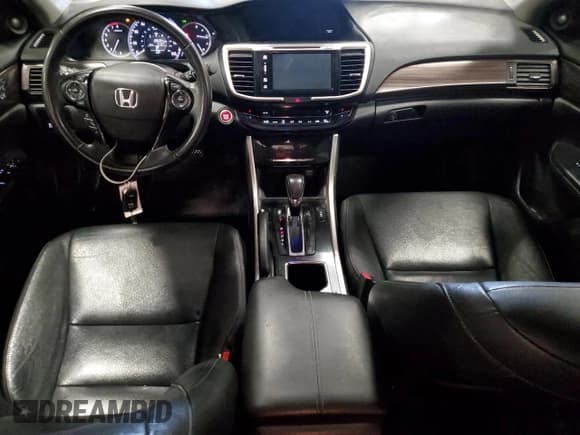 ✅ 2017 Honda Accord EX-L • VIN: 1HGCR2F83HA307584 • Lot: 93877995. Wystawiony na Copart z przebiegiem 96 264 mil. Bezpłatny archiwum sprzedaży aukcyjnych z USA i szczegółowy raport historii pojazdu na DreamBid. Zdjęcie 8.