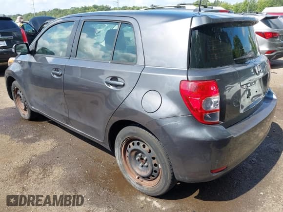 ✅ 2013 Scion xD • VIN: JTKKUPB42D1036464 • Lot: 42996272. Wystawiony na IAAI z przebiegiem 122 191 mil. Bezpłatny archiwum sprzedaży aukcyjnych z USA i szczegółowy raport historii pojazdu na DreamBid. Zdjęcie 3.