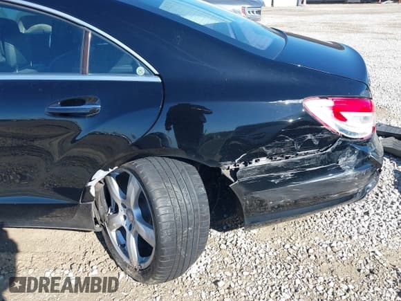 ✅ 2012 Mercedes-Benz CLS 550 • VIN: WDDLJ9BB2CA054756 • Lot: 43482558. Wystawiony na IAAI z przebiegiem 156 214 mil. Bezpłatny archiwum sprzedaży aukcyjnych z USA i szczegółowy raport historii pojazdu na DreamBid. Zdjęcie 18.