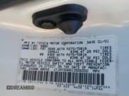 ✅ 2001 Lexus LX 470 • VIN: JTJHT00W513506550 • Lot: 69679535. Wystawiony na Copart z przebiegiem 223 184 mil. Bezpłatny archiwum sprzedaży aukcyjnych z USA i szczegółowy raport historii pojazdu na DreamBid. Zdjęcie 13.