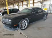 ✅ 2022 Dodge Challenger R/T • VIN: 2C3CDZBT5NH159763 • Lot: 65253764. Wystawiony na Copart z przebiegiem 17 929 mil. Bezpłatny archiwum sprzedaży aukcyjnych z USA i szczegółowy raport historii pojazdu na DreamBid. Zdjęcie 1.