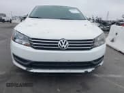 ✅ 2015 Volkswagen Passat Limited Edition • VIN: 1VWAT7A35FC091686 • Lot: 42386310. Wystawiony na IAAI z przebiegiem 115 917 mil. Bezpłatny archiwum sprzedaży aukcyjnych z USA i szczegółowy raport historii pojazdu na DreamBid. Zdjęcie 12.