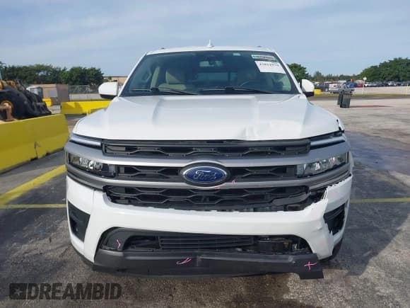 ✅ 2022 Ford Expedition Max XLT • VIN: 1FMJK1HT1NEA65870 • Lot: 43812979. Listed on IAAI with 54,263 mi. Free auction sales archive from the USA and detailed vehicle history report at DreamBid. Image 6.