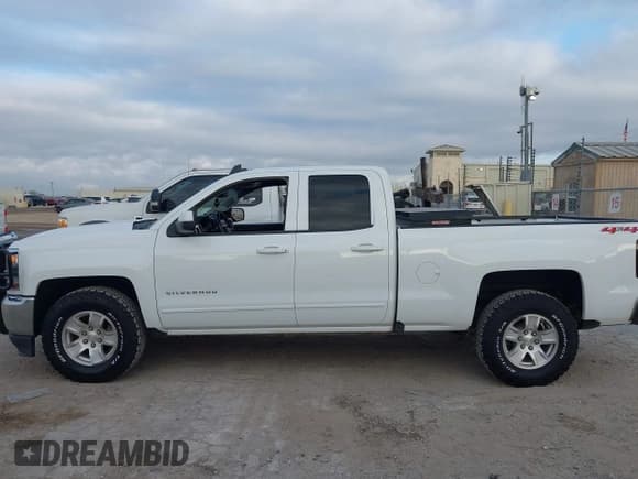 ✅ 2019 Chevrolet Silverado 1500 LT • VIN: 2GCVKPEC2K1205418 • Lot: 43473730. Wystawiony na IAAI z przebiegiem 109 609 mil. Bezpłatny archiwum sprzedaży aukcyjnych z USA i szczegółowy raport historii pojazdu na DreamBid. Zdjęcie 14.