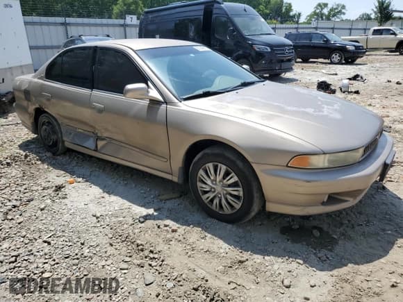 ✅ 2000 Mitsubishi Galant ES • VIN: 4A3AA46G1YE023862 • Lot: 61449105. Wystawiony na Copart z przebiegiem 206 364 mil. Bezpłatny archiwum sprzedaży aukcyjnych z USA i szczegółowy raport historii pojazdu na DreamBid. Zdjęcie 4.