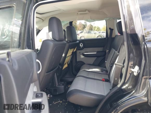 ✅ 2008 Dodge Nitro SLT • VIN: 1D8GU58K58W287724 • Lot: 43545993. Wystawiony na IAAI z przebiegiem 87 405 mil. Bezpłatny archiwum sprzedaży aukcyjnych z USA i szczegółowy raport historii pojazdu na DreamBid. Zdjęcie 8.