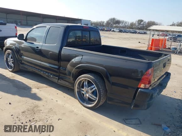 ✅ 2006 Toyota Tacoma X-Runner • VIN: 5TETU22N76Z318874 • Lot: 41537475. Wystawiony na IAAI z przebiegiem 174 896 mil. Bezpłatny archiwum sprzedaży aukcyjnych z USA i szczegółowy raport historii pojazdu na DreamBid. Zdjęcie 3.