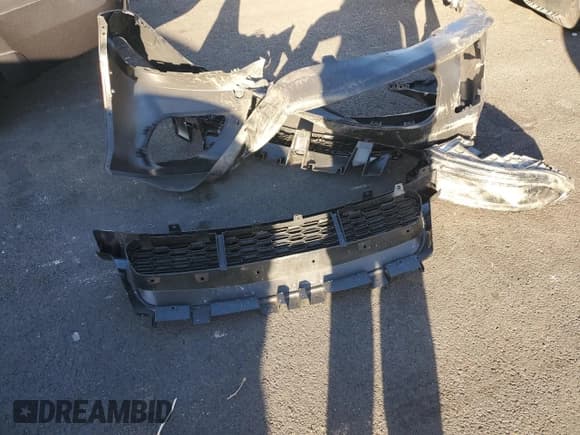 ✅ 2020 Dodge Charger R/T • VIN: 2C3CDXCTXLH255372 • Lot: 90879045. Wystawiony na Copart z przebiegiem 110 772 mil. Bezpłatny archiwum sprzedaży aukcyjnych z USA i szczegółowy raport historii pojazdu na DreamBid. Zdjęcie 12.