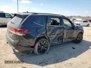 ✅ 2024 Volkswagen Atlas SE • VIN: 1V2WR2CA5RC500875 • Lot: 82411375. Wystawiony na Copart z przebiegiem 61 345 mil. Bezpłatny archiwum sprzedaży aukcyjnych z USA i szczegółowy raport historii pojazdu na DreamBid. Zdjęcie 3.