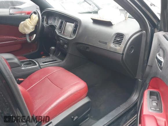 ✅ 2013 Dodge Charger RT Max • VIN: 2C3CDXCT5DH516375 • Lot: 41257679. Wystawiony na IAAI z przebiegiem 135 268 mil. Bezpłatny archiwum sprzedaży aukcyjnych z USA i szczegółowy raport historii pojazdu na DreamBid. Zdjęcie 5.