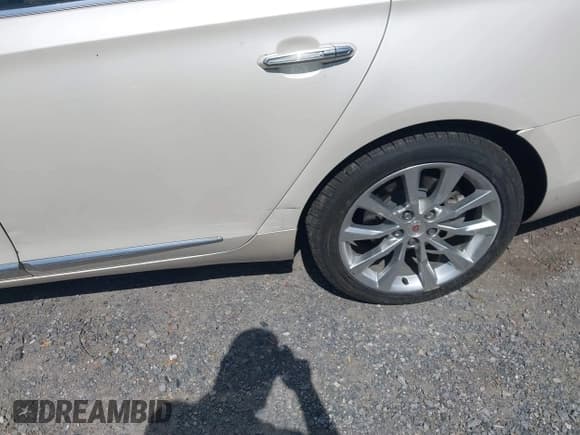 ✅ 2015 Cadillac XTS Luxury • VIN: 2G61N5S33F9172115 • Лот: 42148122. Опубликован ранее на IAAI с пробегом 100 924 миль. Бесплатный доступ к архиву аукционных продаж из США и подробный отчёт об истории автомобиля на DreamBid. Изображение 12.