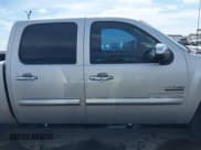 ✅ 2012 Chevrolet Silverado 1500 LT • VIN: 3GCPCSE07CG160533 • Lot: 43318825. Wystawiony na IAAI z przebiegiem 104 234 mil. Bezpłatny archiwum sprzedaży aukcyjnych z USA i szczegółowy raport historii pojazdu na DreamBid. Zdjęcie 13.