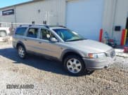 ✅ 2002 Volvo V70 • VIN: YV1SZ58D321071543 • Лот: 43803677. Опубликован ранее на IAAI с пробегом 240 934 миль. Бесплатный доступ к архиву аукционных продаж из США и подробный отчёт об истории автомобиля на DreamBid. Изображение 1.