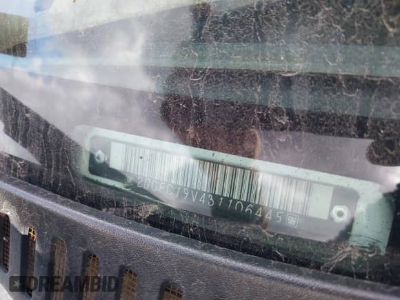 2003 Chevrolet Silverado 1500 LS with VIN 2GCEC19V431106445, listed as a IAAI auction lot 43468884 with 254,572 mi miles and . Bid and sale history available at DreamBid. Image 9.