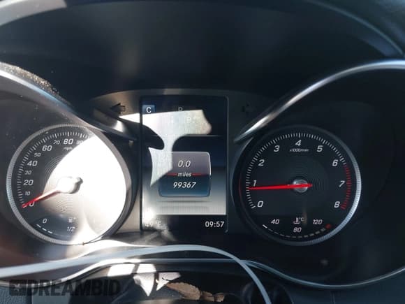 ✅ 2017 Mercedes-Benz C 300 • VIN: 55SWF4KB5HU221846 • Lot: 43765894. Wystawiony na IAAI z przebiegiem 99 367 mil. Bezpłatny archiwum sprzedaży aukcyjnych z USA i szczegółowy raport historii pojazdu na DreamBid. Zdjęcie 7.