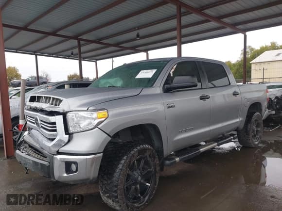 ✅ 2017 Toyota Tundra SR5 • VIN: 5TFDY5F12HX597887 • Lot: 43705073. Listed on IAAI with 93,718 mi. Free auction sales archive from the USA and detailed vehicle history report at DreamBid. Image 2.