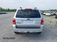 ✅ 2008 Ford Escape XLT • VIN: 1FMCU93128KC01646 • Lot: 42372522. Listed on IAAI with 211,988 mi. Free auction sales archive from the USA and detailed vehicle history report at DreamBid. Image 16.