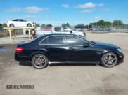 ✅ 2012 Mercedes-Benz E 63 AMG • VIN: WDDHF7EB8CA590294 • Lot: 43846252. Wystawiony na IAAI z przebiegiem 85 412 mil. Bezpłatny archiwum sprzedaży aukcyjnych z USA i szczegółowy raport historii pojazdu na DreamBid. Zdjęcie 13.