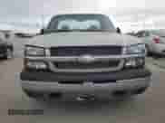 2004 Chevrolet Silverado 1500 LS z VIN 1GCEC14V04Z255175, wystawiony jako Copart lot #77254964 z przebiegiem Nie podano mil oraz Szkoda całkowita • Salvage title. Historia ofert i sprzedaży dostępna na DreamBid. Obrazek 5.