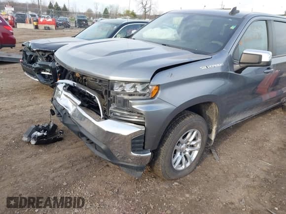 ✅ 2019 Chevrolet Silverado 1500 LT • VIN: 1GCUYDED3KZ221412 • Lot: 40814033. Wystawiony na IAAI z przebiegiem 150 547 mil. Bezpłatny archiwum sprzedaży aukcyjnych z USA i szczegółowy raport historii pojazdu na DreamBid. Zdjęcie 2.
