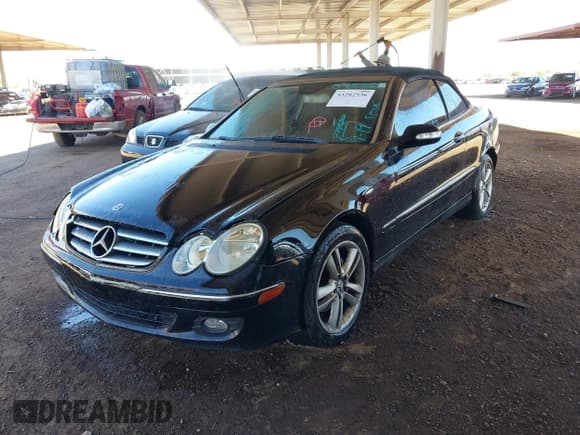 ✅ 2007 Mercedes-Benz CLK 350 • VIN: WDBTK56F97T075450 • Lot: 43282536. Listed on IAAI with 111,381 mi. Free auction sales archive from the USA and detailed vehicle history report at DreamBid. Image 2.
