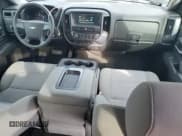 ✅ 2017 Chevrolet Silverado 1500 Custom • VIN: 1GCRCPEH0HZ286493 • Lot: 62863695. Wystawiony na Copart z przebiegiem 172 157 mil. Bezpłatny archiwum sprzedaży aukcyjnych z USA i szczegółowy raport historii pojazdu na DreamBid. Zdjęcie 8.