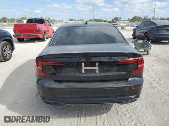 ✅ 2023 Volvo S60 Plus Black Edition • VIN: 7JRL12FH2PG236249 • Лот: 45921193. Опубликован ранее на Copart с пробегом 3 785 миль. Бесплатный доступ к архиву аукционных продаж из США и подробный отчёт об истории автомобиля на DreamBid. Изображение 6.