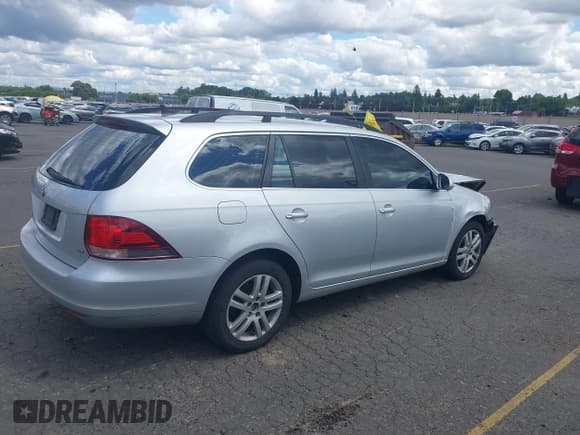✅ 2013 Volkswagen Jetta TDI w/Sunroof • VIN: 3VWPL7AJ1DM604596 • Лот: 42544072. Опубликован ранее на IAAI с пробегом 117 548 миль. Бесплатный доступ к архиву аукционных продаж из США и подробный отчёт об истории автомобиля на DreamBid. Изображение 4.