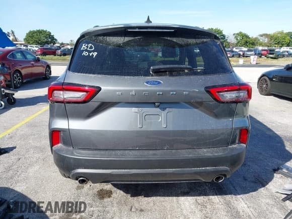 ✅ 2025 Ford Escape ST-Line • VIN: 1FMCU0MN7SUB33725 • Лот: 43674097. Опубликован ранее на IAAI с пробегом 6 573 миль. Бесплатный доступ к архиву аукционных продаж из США и подробный отчёт об истории автомобиля на DreamBid. Изображение 17.