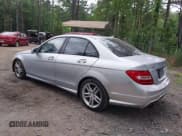 ✅ 2013 Mercedes-Benz C 250 Sport • VIN: WDDGF4HB4DR265893 • Lot: 42423461. Wystawiony na IAAI z przebiegiem 108 911 mil. Bezpłatny archiwum sprzedaży aukcyjnych z USA i szczegółowy raport historii pojazdu na DreamBid. Zdjęcie 3.